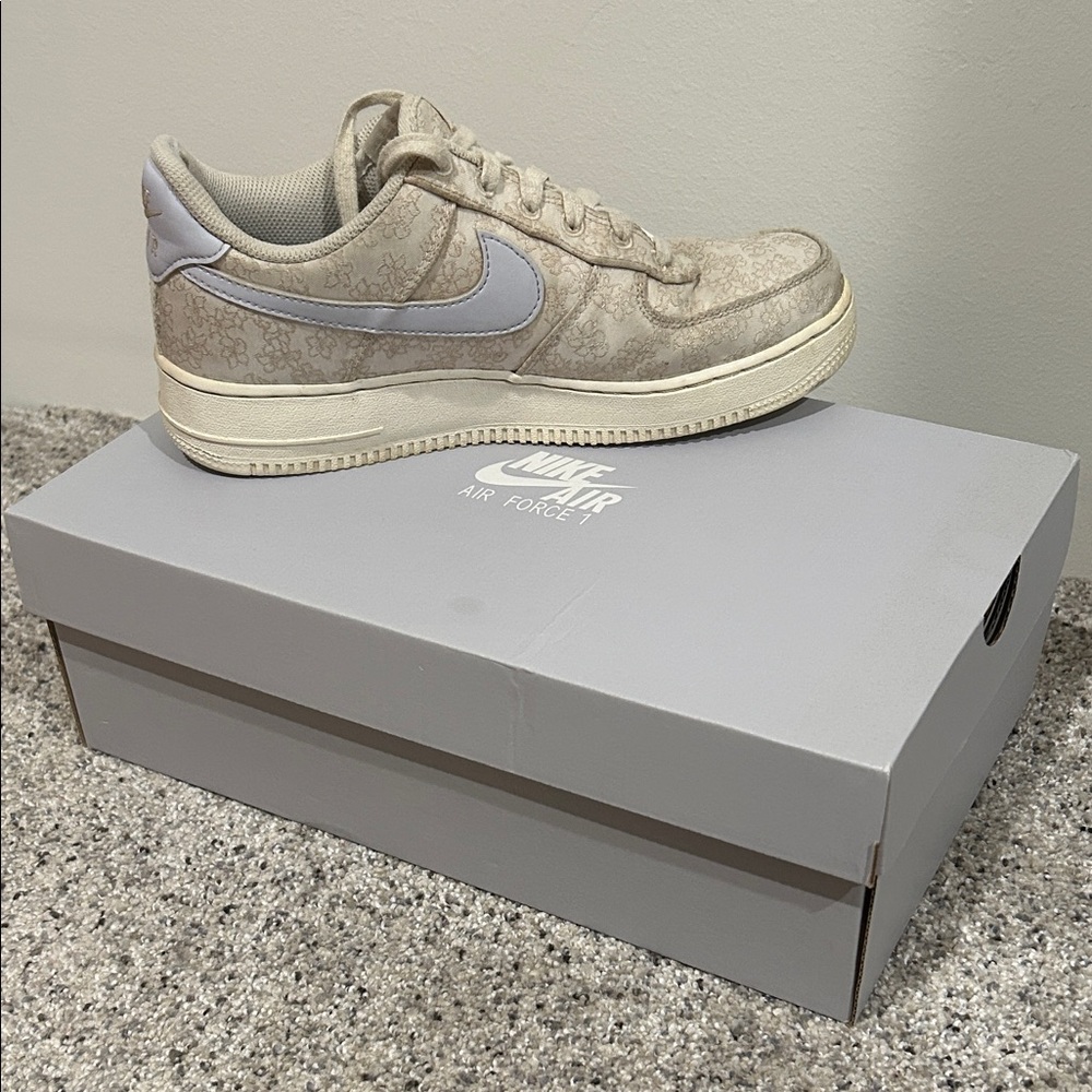Nike Beige Sneakers with Gray Swoosh